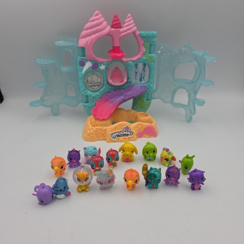 Hatchimals CollEGGtibles Lot of 17 RARE Figures Mixed Series with Playset